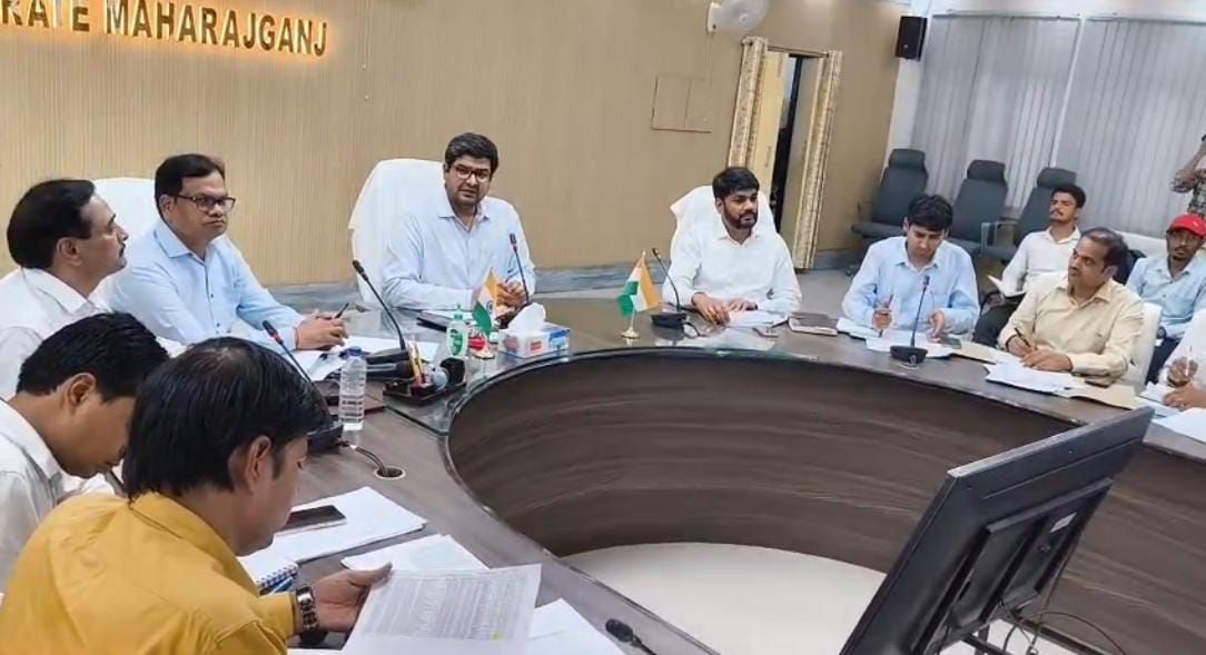 बिजली विभाग के कार्यदाई संस्थाओं के साथ हुई बैठक 