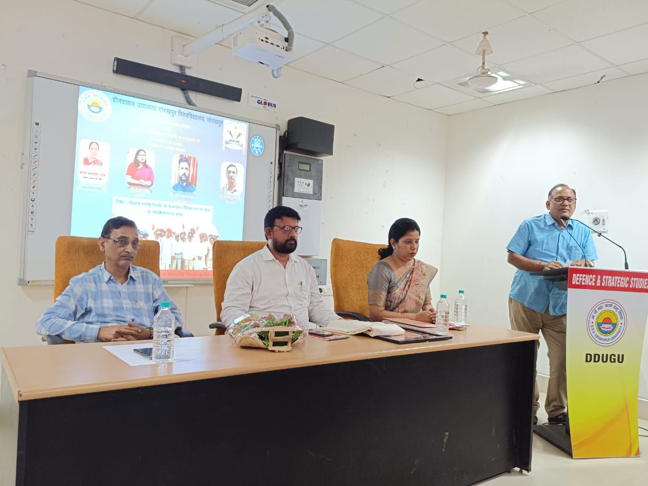 भारत ने दुनिया को युद्ध नहीं बुद्ध दिया है : प्रो० ओम प्रकाश सिंह
