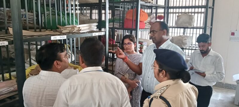 तहसीलों की कार्यशैली को करें फरियादी-उन्मुख : जिलाधिकारी