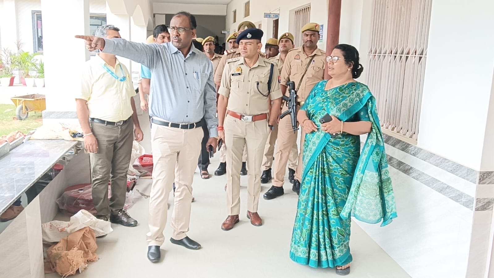 समीक्षा अधिकारी/सहायक समीक्षा अधिकारी परीक्षा के दृष्टिगत परीक्षा केंद्रों का निरीक्षण