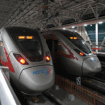 PM मोदी मेरठ पहुंचे, मेट्रो को हरी झंडी दिखाई:रैपिड ट्रेन में स्कूली बच्चों और मजदूरों के साथ सफर करेंगे