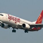 स्पाइसजेट की फ्लाइट की इमरजेंसी लैंडिंग:दिल्ली से लेह जा रही थी, 150 यात्री सवार थे; उड़ान के दौरान इंजन में खराबी आई