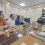 डीएम ने तेल कंपनियों के अधिकारियों के साथ की बैठक, दिये निर्देश 