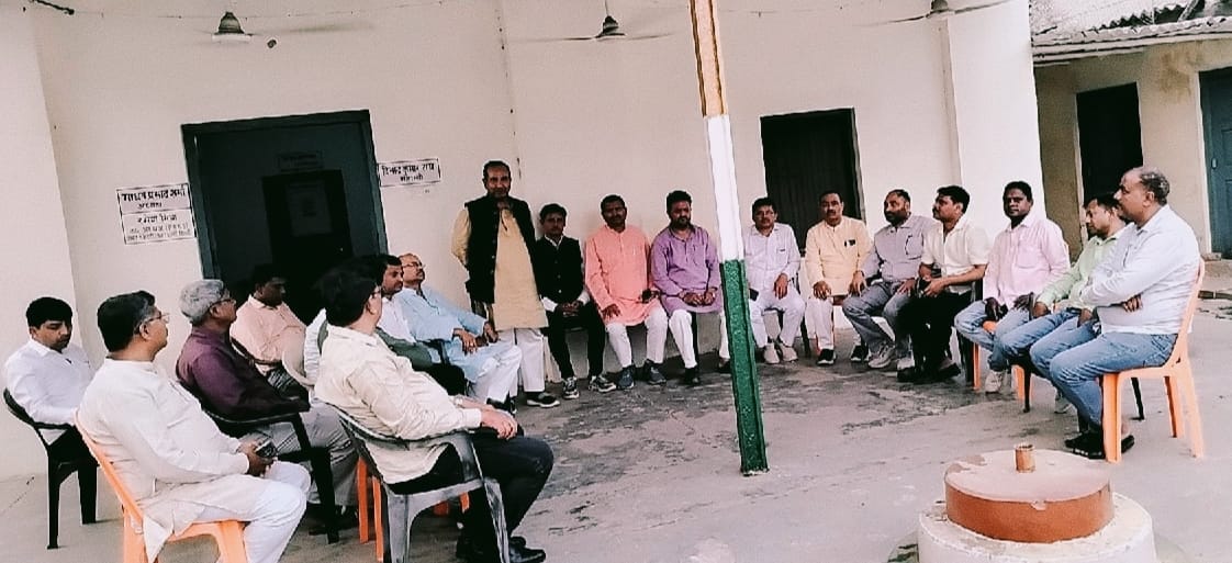 अखिल भारतीय संयुक्त शिक्षक महासंघ गोरखपुर इकाई का हुआ गठन, आज से कार्यक्रम जारी